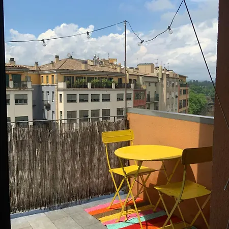 Riverside Duplex Penthouse Apartment *